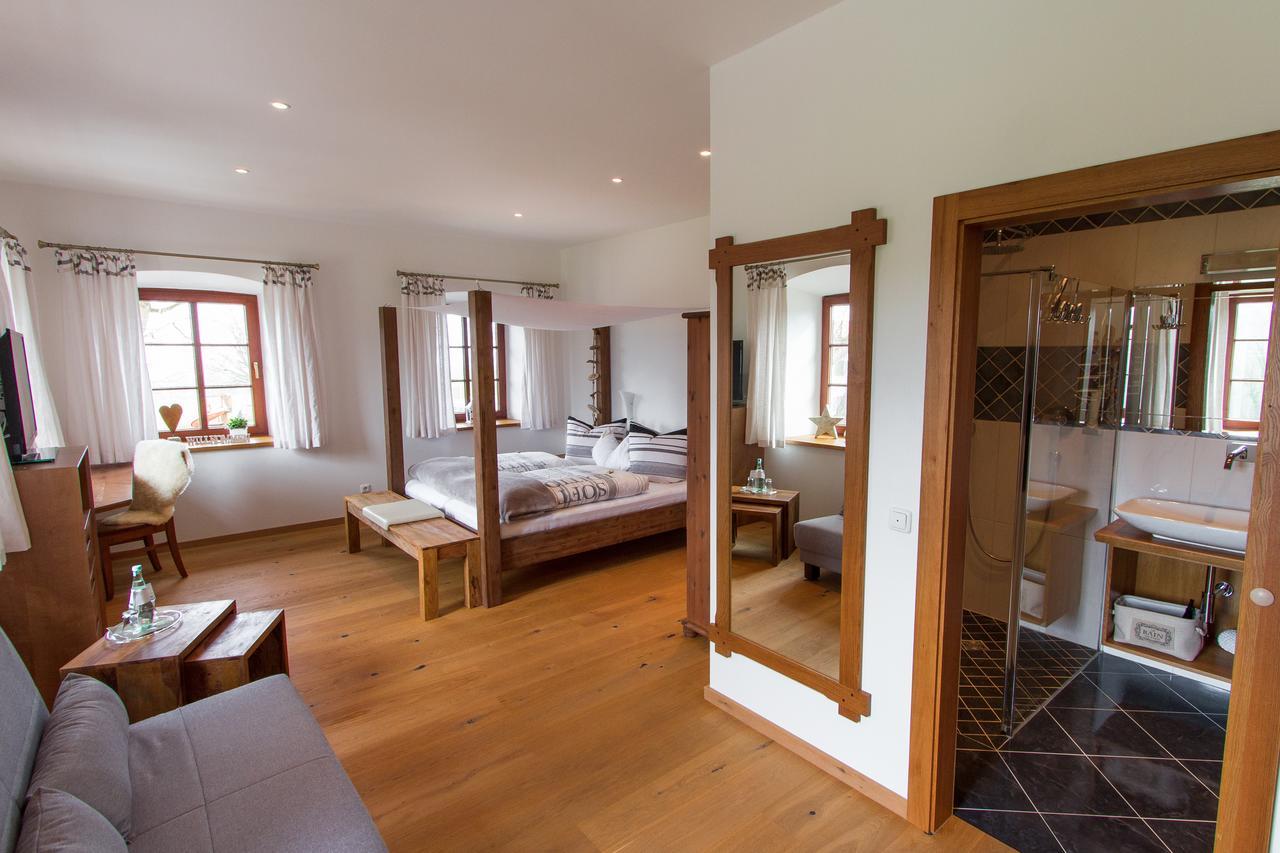 Hotel Alpenblick Riedering ภายนอก รูปภาพ