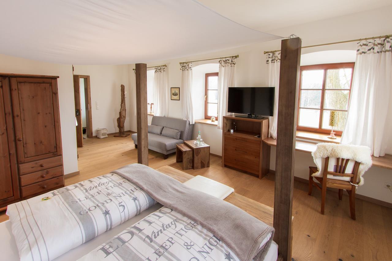 Hotel Alpenblick Riedering ภายนอก รูปภาพ