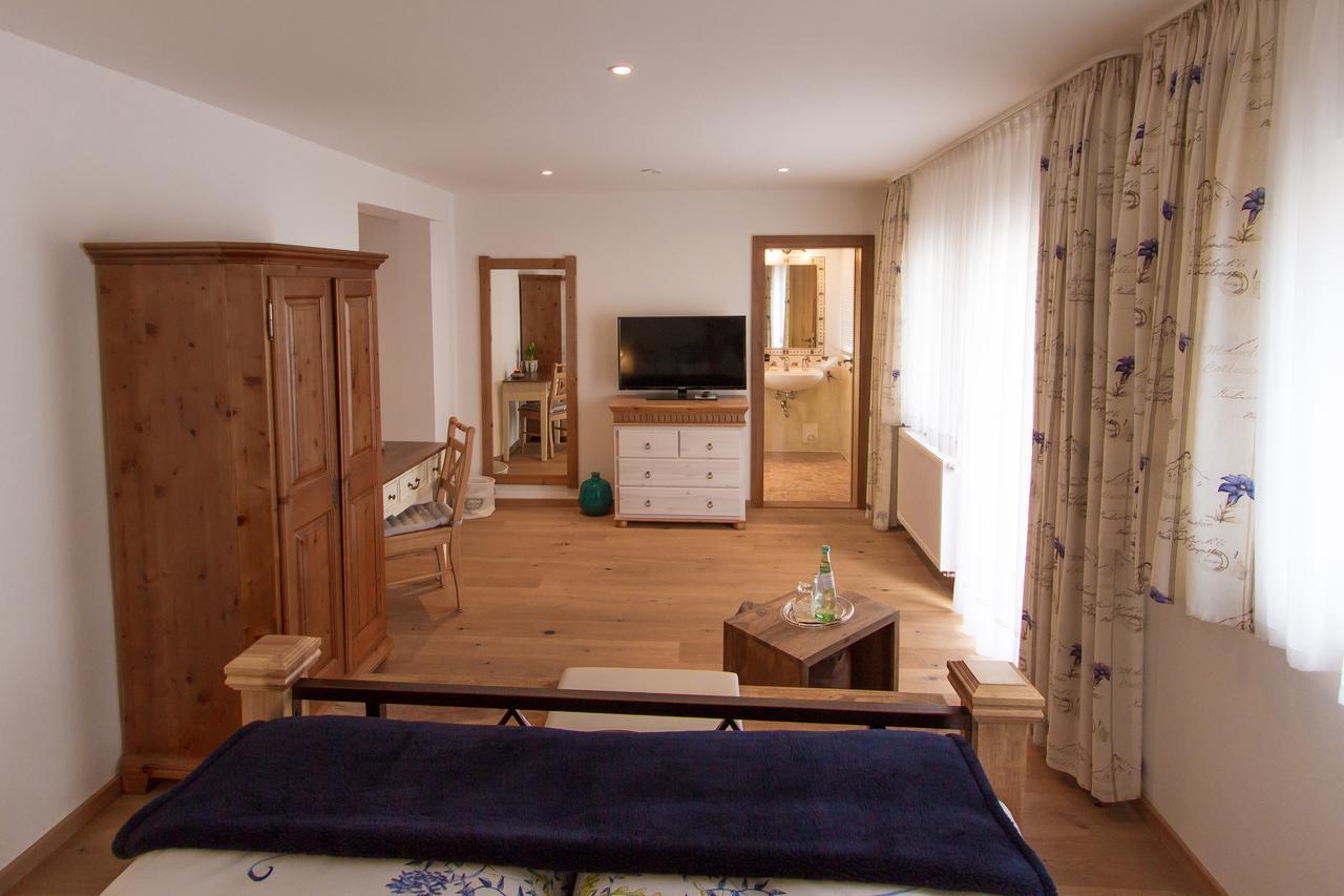 Hotel Alpenblick Riedering ภายนอก รูปภาพ